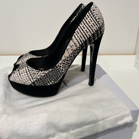 Dior Miss Dior Peep Toe Platform Heel - Picture 4 of 6